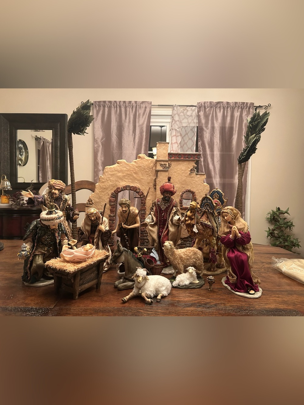 Vintage 2005 Maker’s Mark 17 Piece Porcelain Nativity Set Complete Christmas